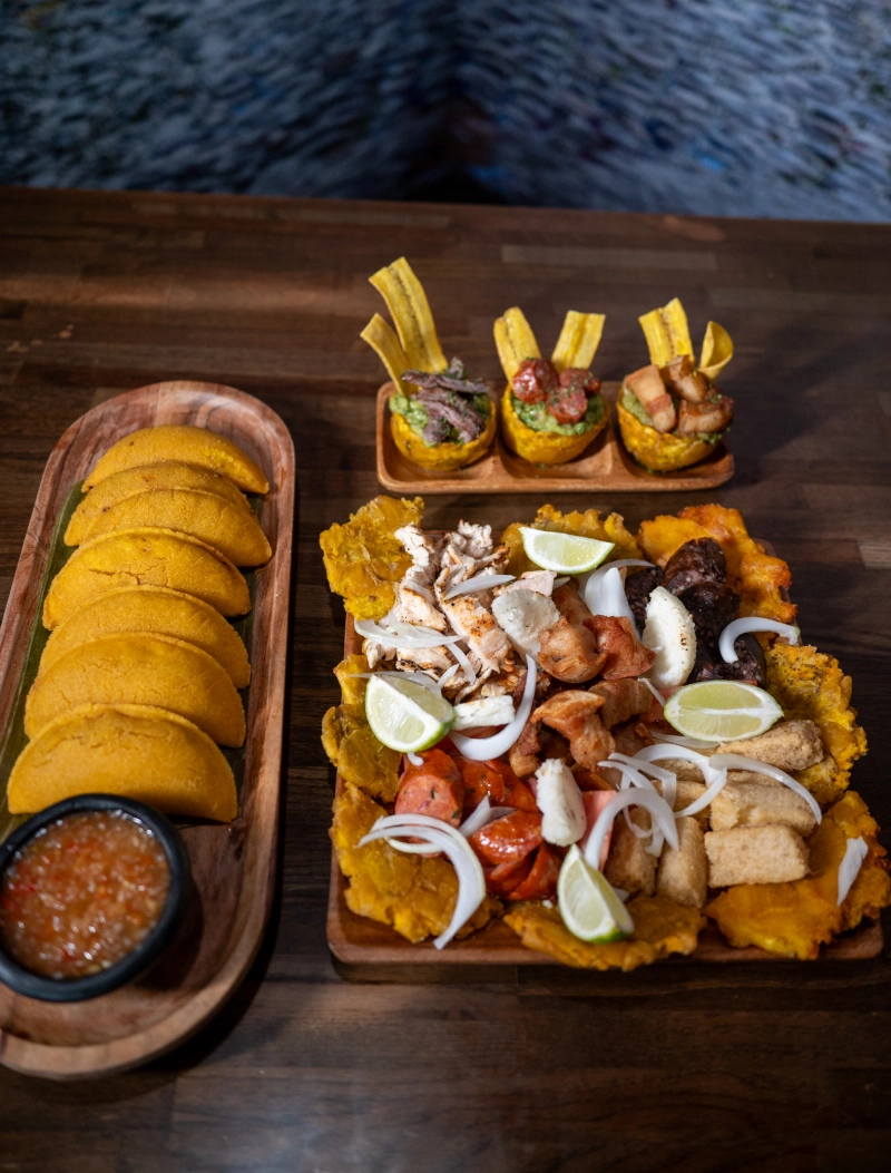 Picada y Empanadas