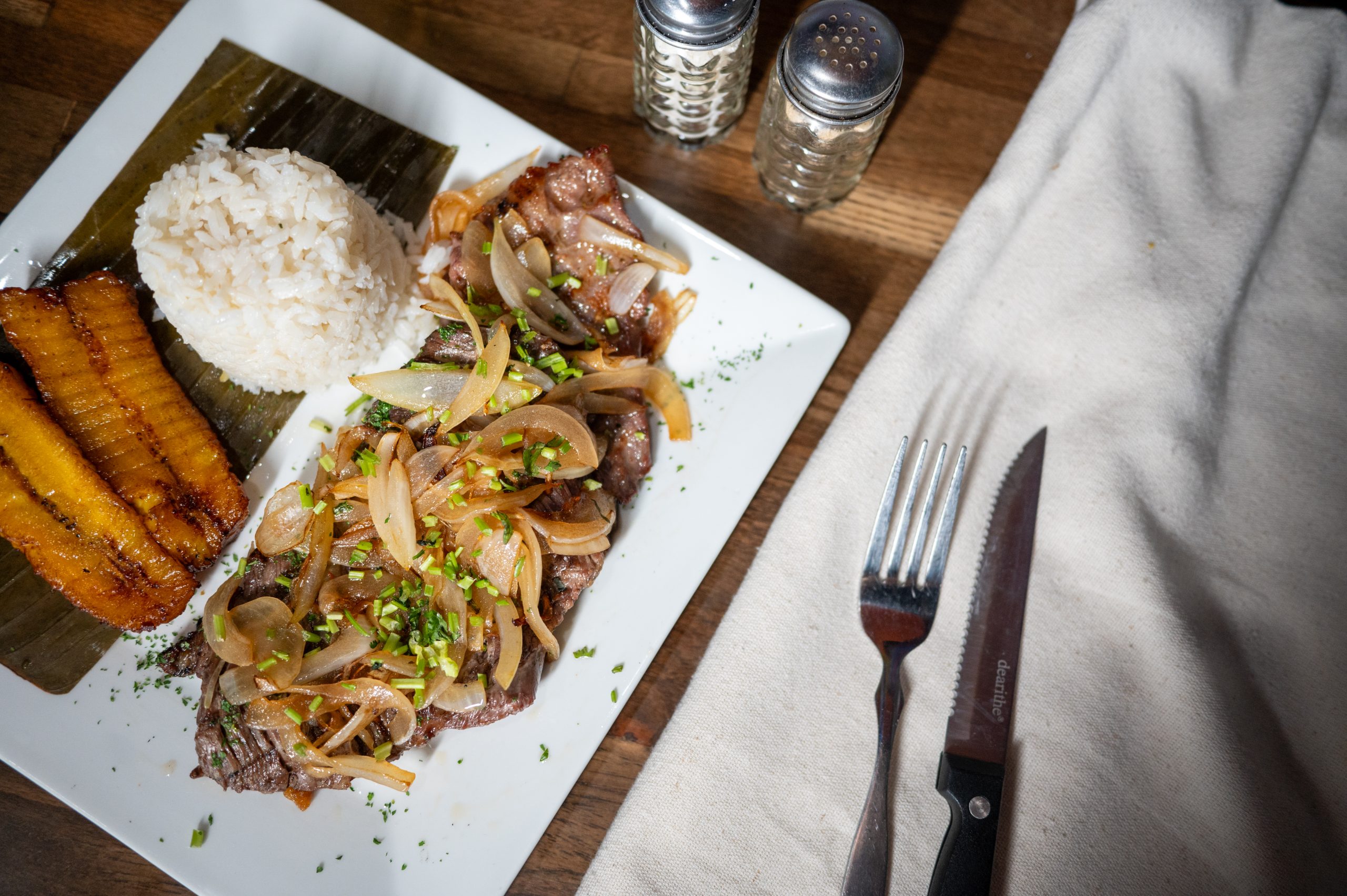 Carne Encebollada