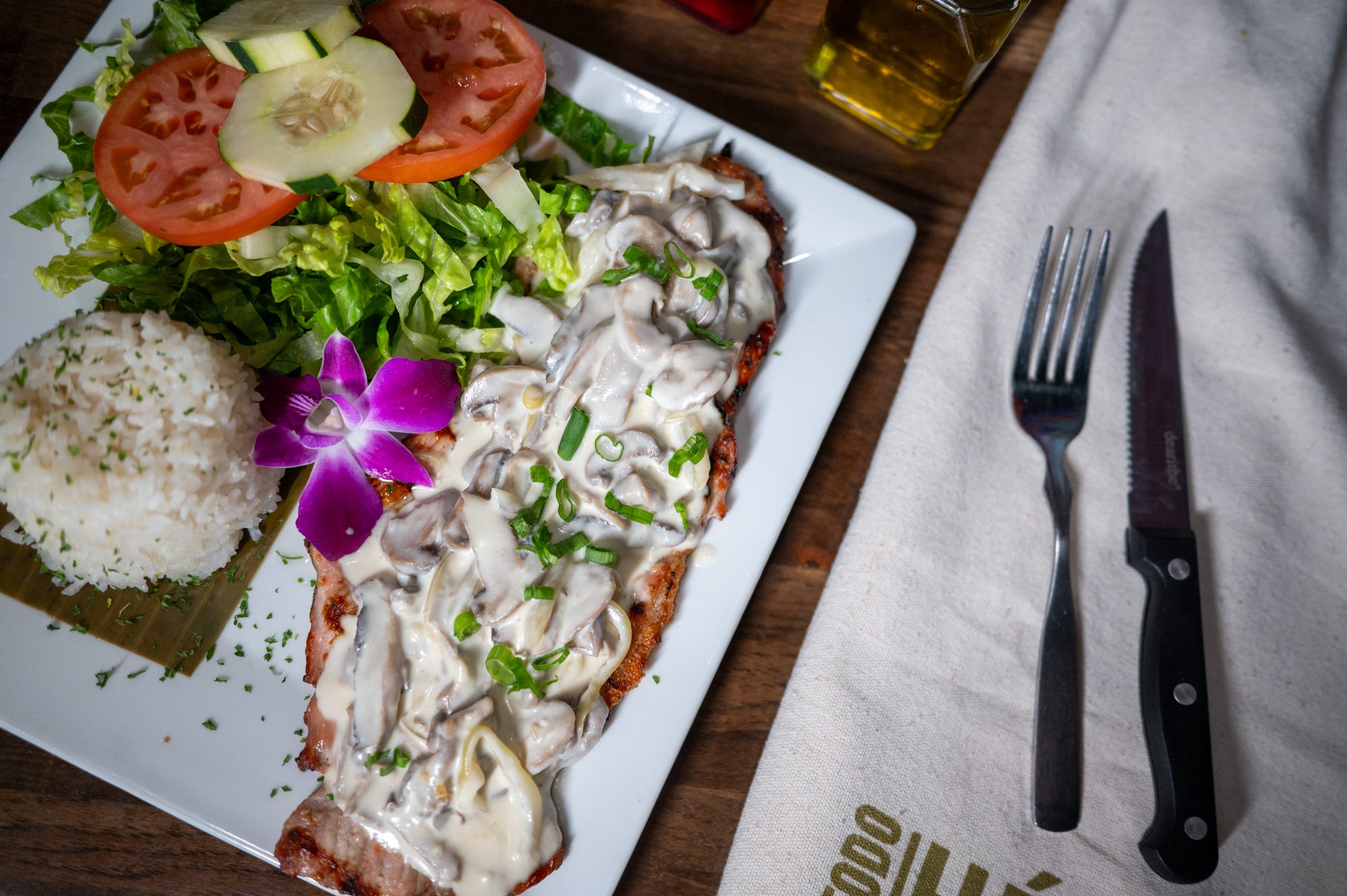 Pollo con Champi&ntilde;ones